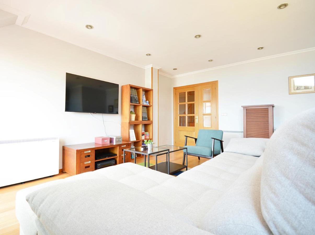 Galihost - Atico Con Terraza Y Vistas Al Mar En Vilagarcia 维拉加尔西亚·德·阿劳萨 外观 照片